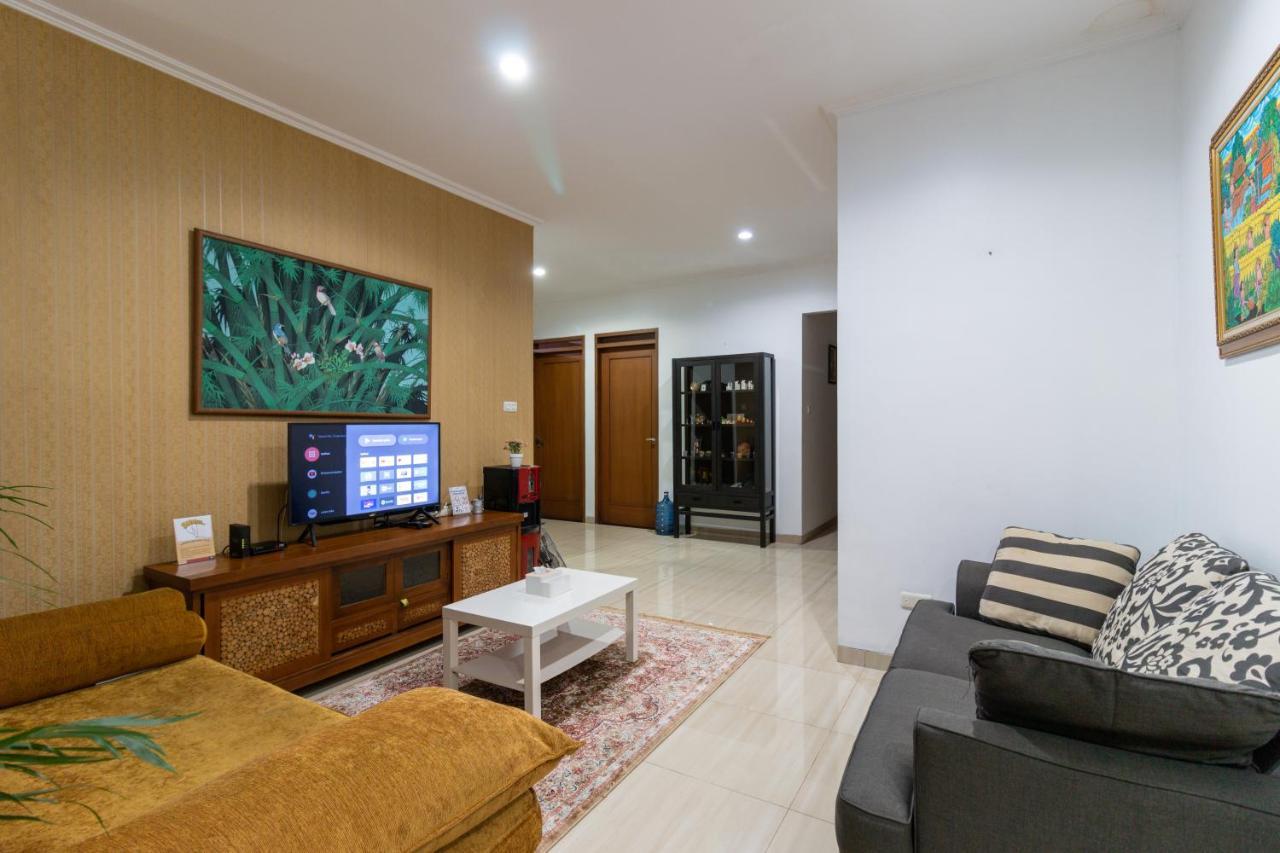 Spacious, White-Villa Belgareti @Kiara Condong Bandung Exterior foto