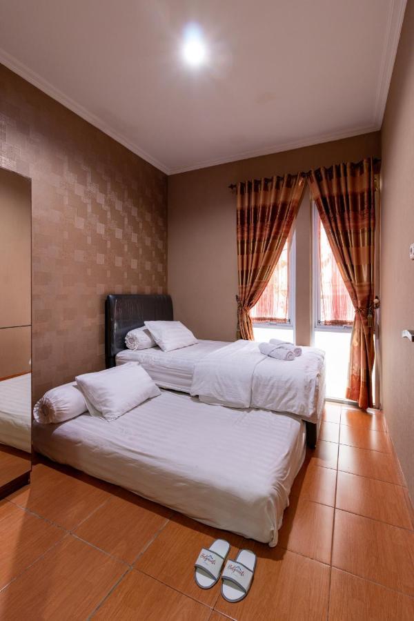 Spacious, White-Villa Belgareti @Kiara Condong Bandung Exterior foto